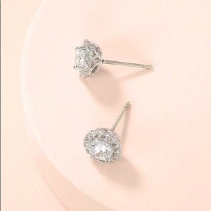 Stella & Dot Princess Studs